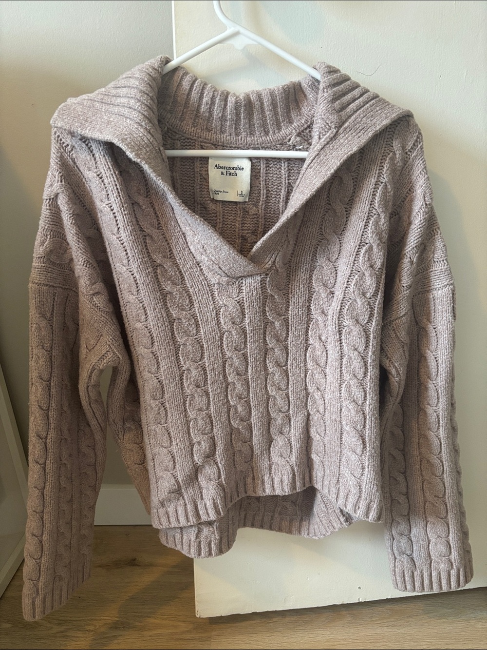 Abercrombie & Fitch Women's Cable Knit Pullover V-neck Sweater - Taupe